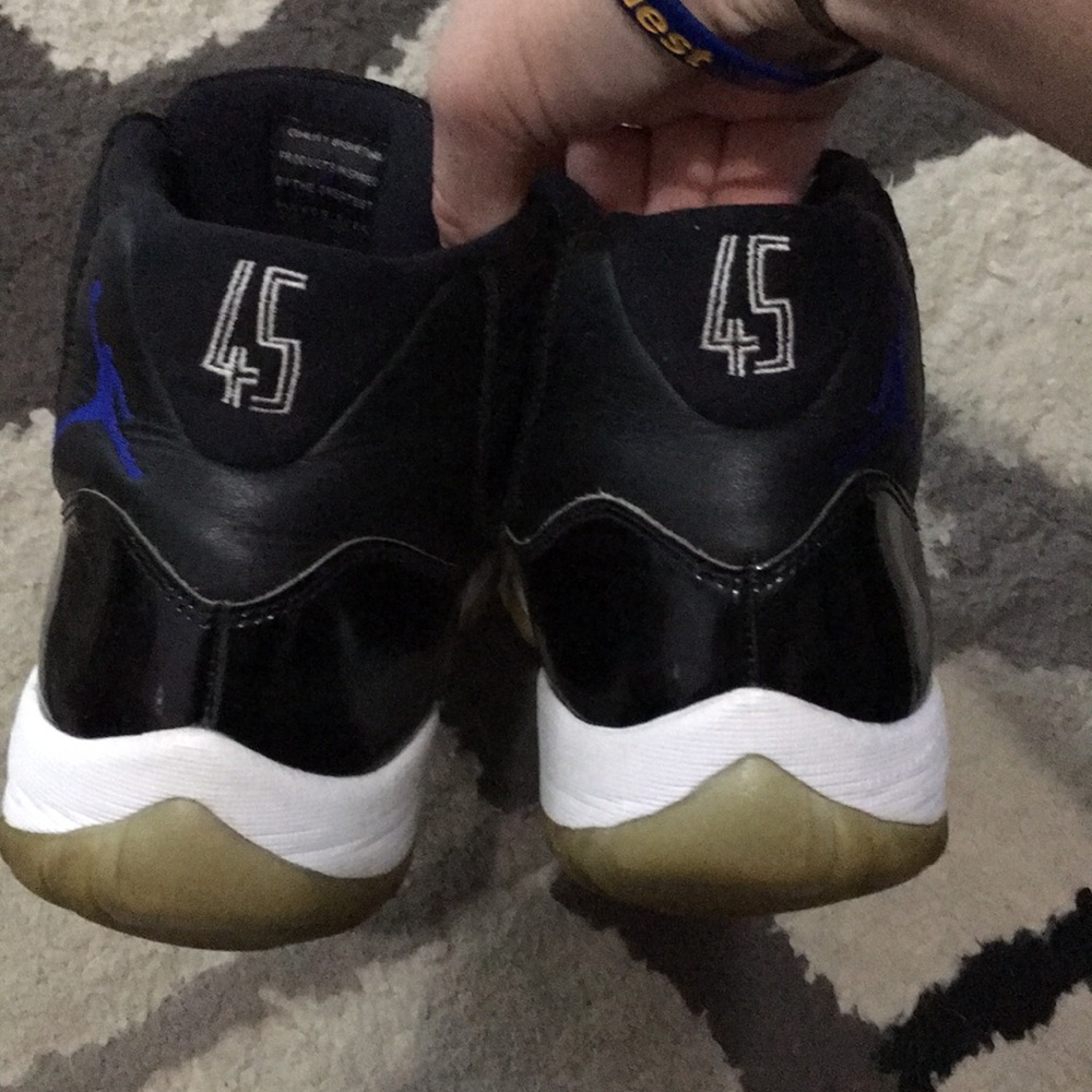 air jordan 11 space jam sneakers - Picture 12 of 13